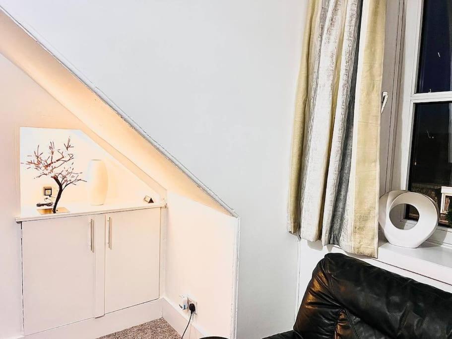 أبردين Crown House Two Bedroom Apartment المظهر الخارجي الصورة